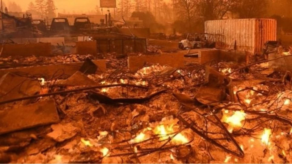 Καλιφόρνια: Τουλάχιστον 9 οι νεκροί και 6.700 κτίρια παραδόθηκαν στις φλόγες